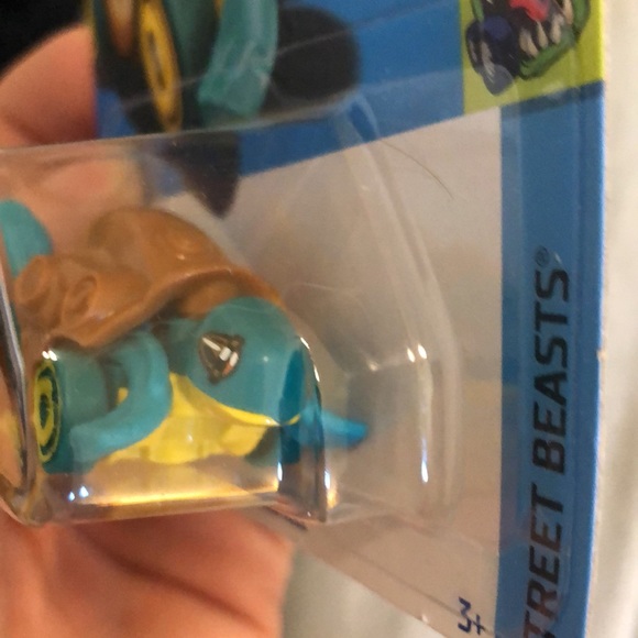 TurtoShell from hot wheels - Picture 5 of 8